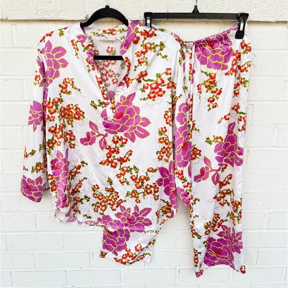 Natori Floral Pajama Set Small Two Piece Long Sleeve Top Pants Sleepwear - Picture 9 of 9